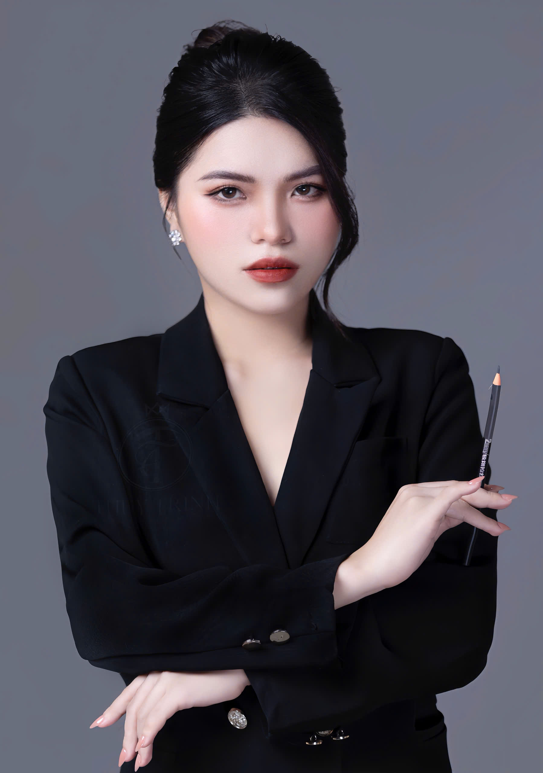 Master Thuỳ Trinh Quán Quân Hairstroke 2024 - Điêu Khắc Mày Sợi Chuyên Nghiệp